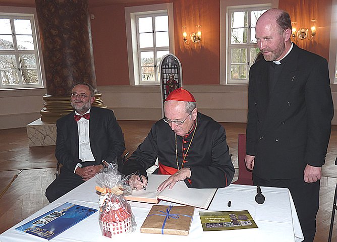 Kardinal Meisner in Sondershausen (Foto: Karl-Heinz Herrmann) Kardinal Meisner in Sondershausen (Foto: Karl-Heinz Herrmann)