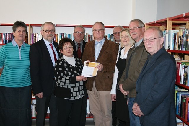 Preis f&uuml;r Bibliothek (Foto: Ulrike Meyer)