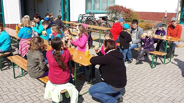 St&auml;rkung bei der Feuerwehr (Foto: Marko Godau)