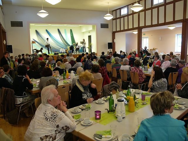 Frauenfrühstückstreff in Leinefelde (Foto: Ilka Kühn) Frauenfrühstückstreff in Leinefelde (Foto: Ilka Kühn)