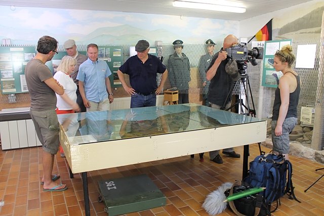 Sendung mit der Maus - Dreharbeiten (Foto: Grenzmuseum) Sendung mit der Maus - Dreharbeiten (Foto: Grenzmuseum)