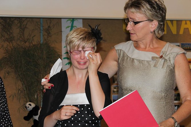 Tränen beim Abschied (Foto: Gisela Reinhardt) Tränen beim Abschied (Foto: Gisela Reinhardt)