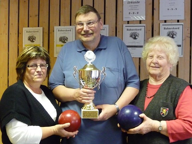 Kegelturnier (Foto: Silke Senge) Kegelturnier (Foto: Silke Senge)