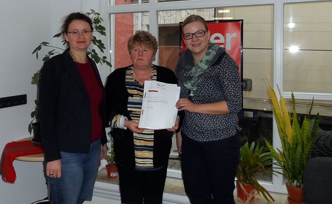 Spende &uuml;bergeben (Foto: privat)