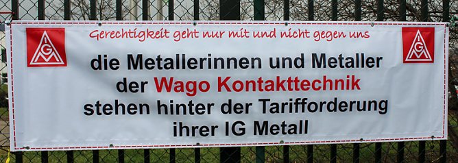 Warnstreik bei WAGO Sondershausen (Foto: Karl-Heinz Herrmann) Warnstreik bei WAGO Sondershausen (Foto: Karl-Heinz Herrmann)