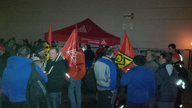 2. Warnstreik bei Magna (Foto: IG Metall)