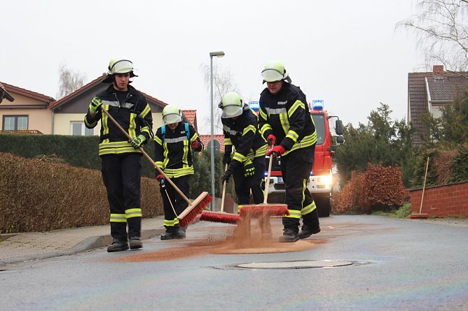 &Ouml;lspur (Foto: Feuerwehr Heiligenstadt)