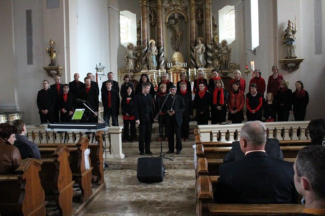 Chor (Foto: Katrin Cieslak) Chor (Foto: Katrin Cieslak)