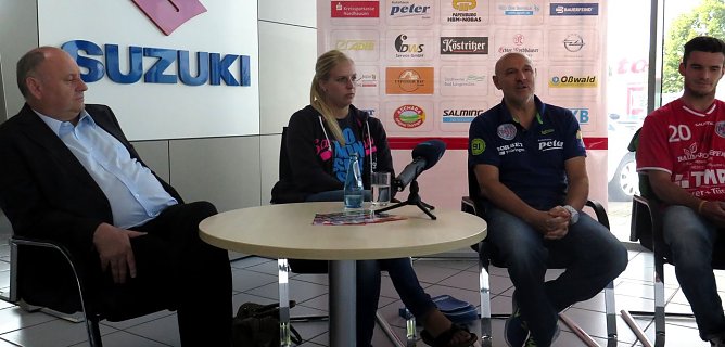 Pressekonferenz im Autohaus (Foto: nnz)