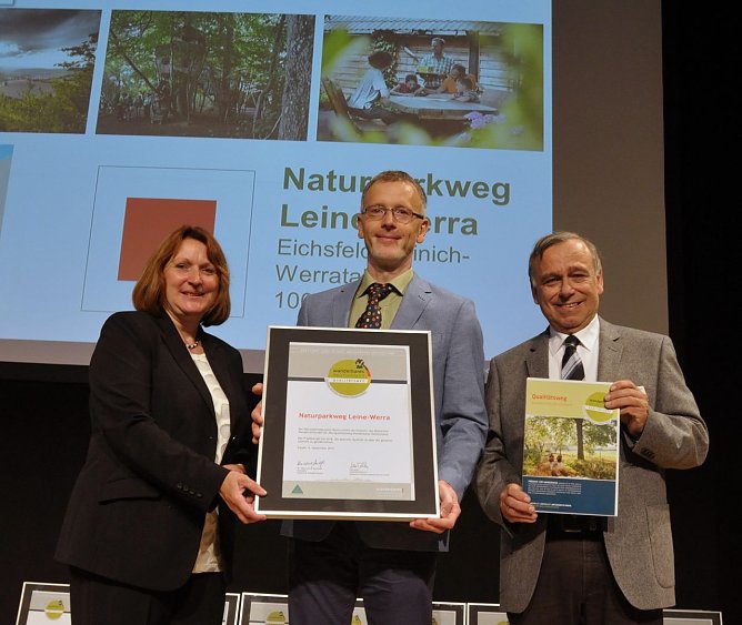 Auszeichnung in Düsseldorf (Foto: Naturparkverwaltung) Auszeichnung in Düsseldorf (Foto: Naturparkverwaltung)