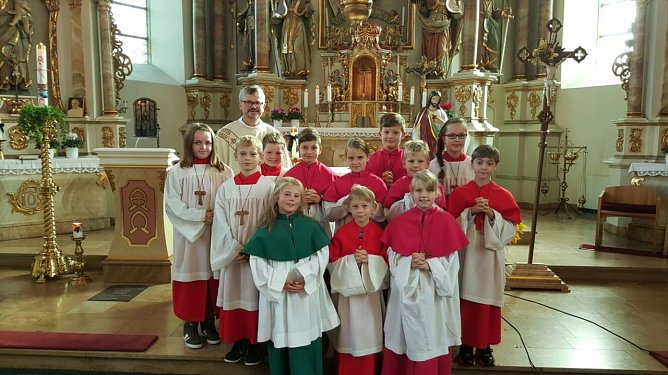 Ministranten in Heuthen (Foto: Pfarrgemeinde)