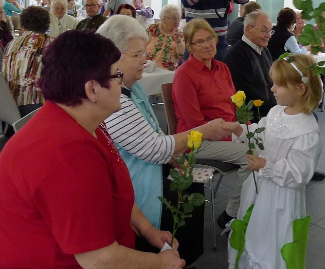 Gl&uuml;ckw&uuml;nsche f&uuml;r die Geburtstagskinder (Foto: Werner Probst)