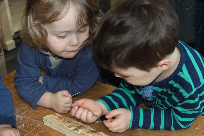 In der Werkstatt (Foto: Gisela Reinhardt) In der Werkstatt (Foto: Gisela Reinhardt)