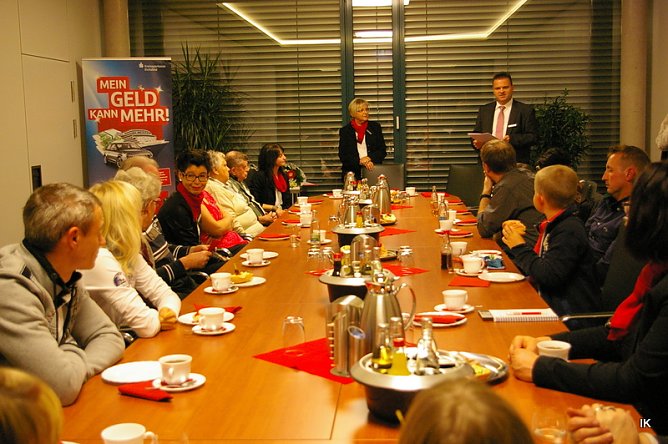 Große Runde (Foto: Ilka Kühn) Große Runde (Foto: Ilka Kühn)