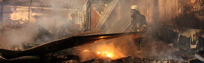 Feuer am Neun Brunnen (Foto: Feuerwehr Heiligenstadt) Feuer am Neun Brunnen (Foto: Feuerwehr Heiligenstadt)