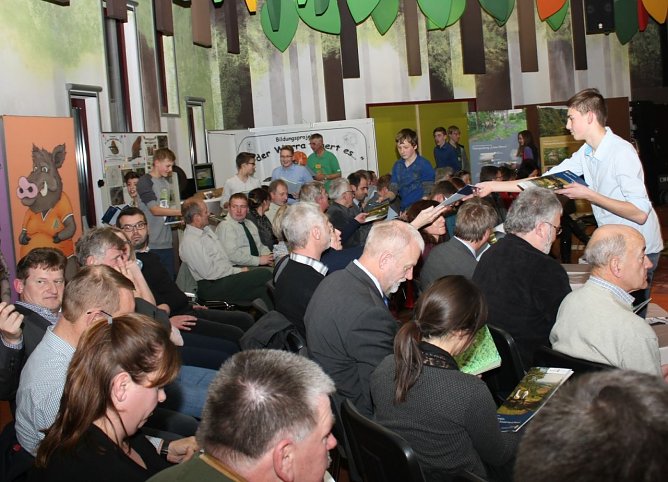 &Uuml;bergabe Naturparkplan (Foto: Uwe M&uuml;ller)