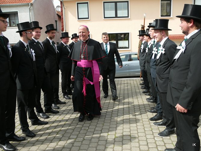 Mit Kirmesburschen (Foto: Ilka K&uuml;hn)