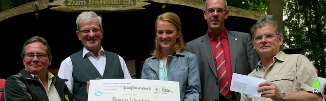 B&auml;rensommernacht - Spenden&uuml;bergabe (Foto: Ilka K&uuml;hn)