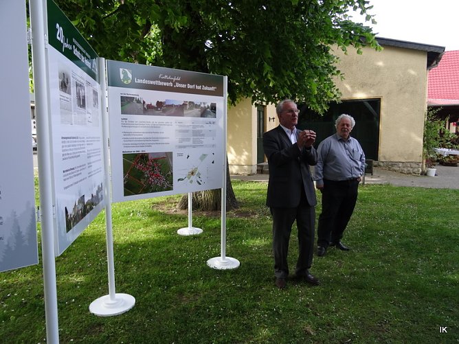 Pr&auml;sentation Kaltohmfeld (Foto: Ilka K&uuml;hn)