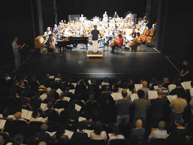 Chöre und Orchester proben für Carmina Burana (Foto: Birgit Hellrung) Chöre und Orchester proben für Carmina Burana (Foto: Birgit Hellrung)