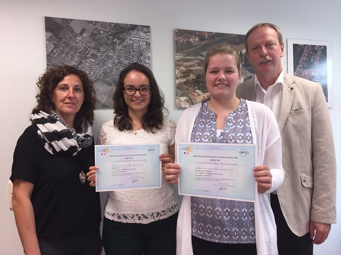 Französisch Diplom (Foto: Gabriele Hindi) Französisch Diplom (Foto: Gabriele Hindi)