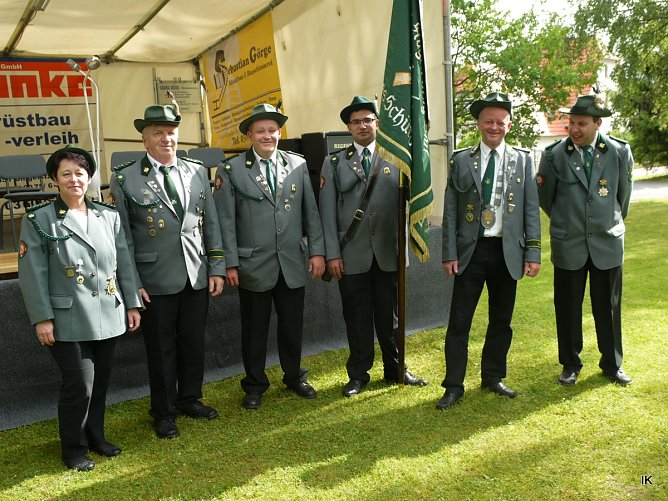 Neuer Sch&uuml;tzenk&ouml;nig (Foto: Ilka K&uuml;hn)