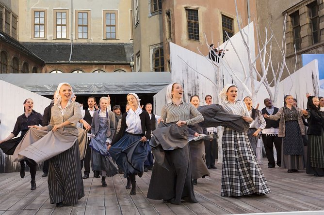 Nur noch drei mal auf der Freilichtb&uuml;hne - "Anatevka" (Foto: Tilmann Graner)