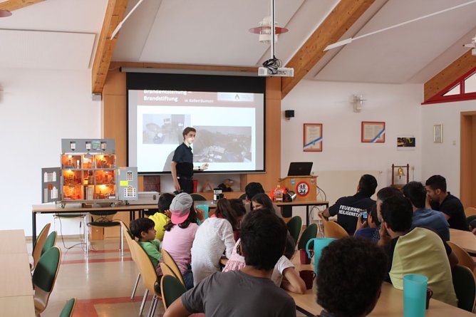 Brandschutz f&uuml;r Fl&uuml;chtlinge (Foto: Feuerwehr Heiligenstadt)