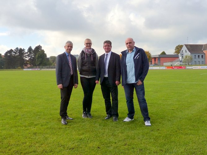 Vorstand mit Kiara (Foto: Privat) Vorstand mit Kiara (Foto: Privat)