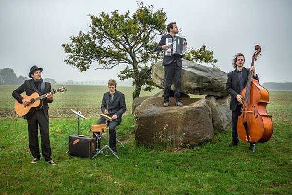 Liedermonat im KUNSTHOF Friedrichsrode (Foto: Kunsthof Friedrichsrode) Liedermonat im KUNSTHOF Friedrichsrode (Foto: Kunsthof Friedrichsrode)