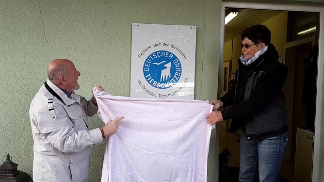 Auszeichnung f&uuml;r Tierheim (Foto: Karin Ziegler)