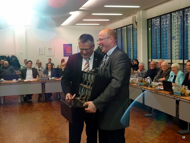 Geschenk für Hundeshagen (Foto: Ilka Kühn) Geschenk für Hundeshagen (Foto: Ilka Kühn)