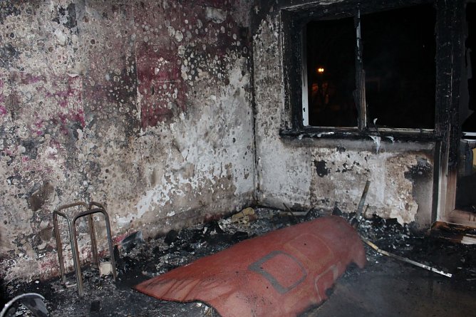 Nach Wohnzimmerbrand (Foto: Feuerwehr Heiligenstadt)