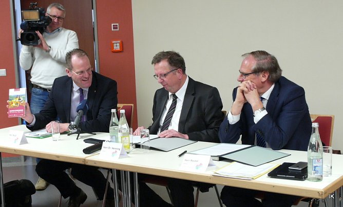 Landr&auml;te bei der PK (Foto: Ilka K&uuml;hn)