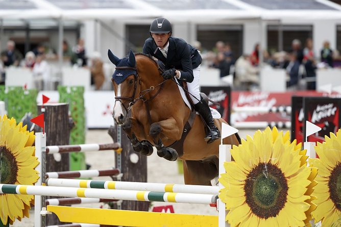Ein Buchstabe, ein Talent: Sieg f&uuml;r F - unter dem US-Reiter Michael Hughes  (Foto: Stefan Lafrentz)