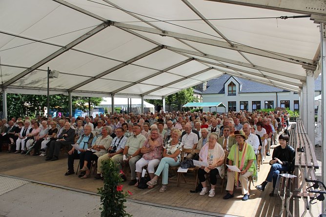 Eichsfelder bei der Wallfahrt (Foto: Christian Herker) Eichsfelder bei der Wallfahrt (Foto: Christian Herker)
