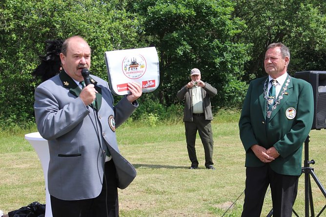 Große Parade auf dem Dickkopf (Foto: Karl-Heinz Herrmann) Große Parade auf dem Dickkopf (Foto: Karl-Heinz Herrmann)
