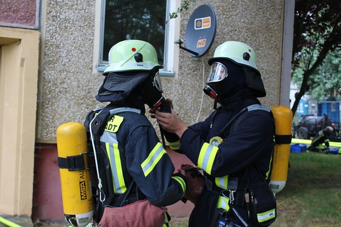 Atemschutz (Foto: Feuwerwehr Heilibad Heiligenstadt) Atemschutz (Foto: Feuwerwehr Heilibad Heiligenstadt)