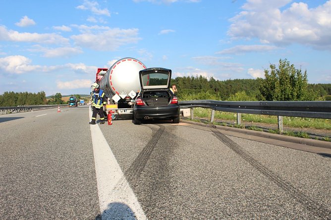 Unfall (Foto: Feuwerwehr Heilibad Heiligenstadt) Unfall (Foto: Feuwerwehr Heilibad Heiligenstadt)