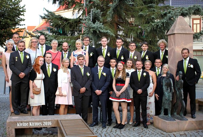 Kirmes Gruppenbild (Foto: Kirmesburschen)