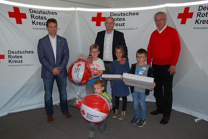 Sieger Luftballonweitflug (Foto: DRK)