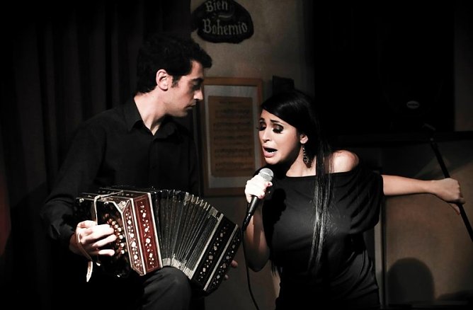 Tango im Foyer (Foto: Privat)