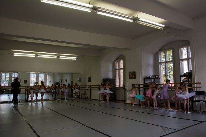 Tanzmärchen zur Vorweihnachtszeit (Foto: Patricia Friedrich) Tanzmärchen zur Vorweihnachtszeit (Foto: Patricia Friedrich)