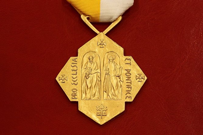 P&auml;pstlicher Orden (Foto: Bistum Erfurt)