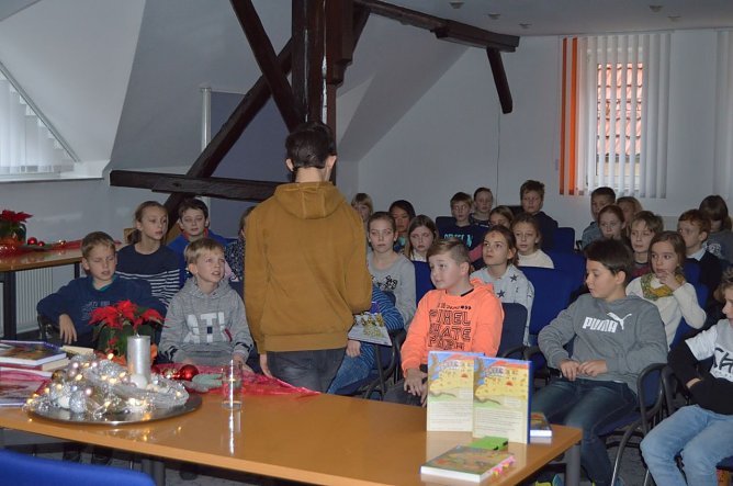 Weihnachtslesung (Foto: Nicole Hammer) Weihnachtslesung (Foto: Nicole Hammer)