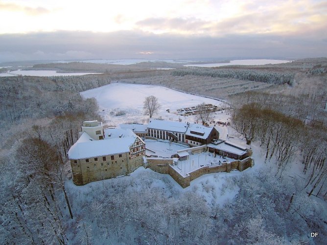 Winter auf Burg Scharfenstein (Foto: Dirk F&uuml;rstenberg)