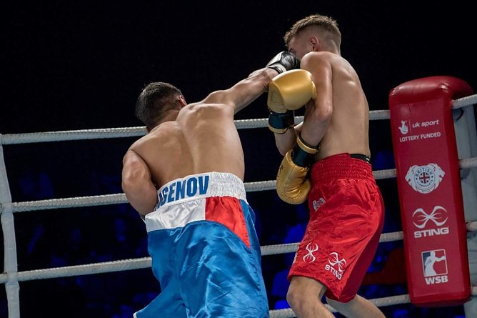 asenov (Foto: boxer) asenov (Foto: boxer)