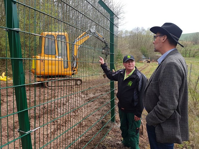 Staatssekret&auml;r und Parkleiter (Foto: Bernd Nonnenmacher)