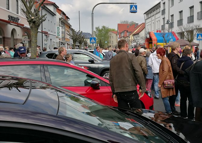 Automarkt - Archivfoto (Foto: J&uuml;rgen Schicht)