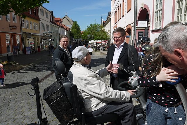 Im Gespräch mit Bürgermeister Spielmann (Foto: Ilka Kühn) Im Gespräch mit Bürgermeister Spielmann (Foto: Ilka Kühn)